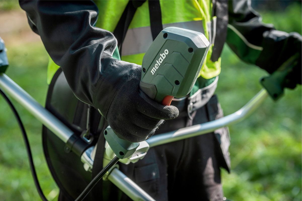 Akku-Trimmer solo FSB 36-18LTX BL 40 Metaboohne Akku ohne Ladegerät Karton