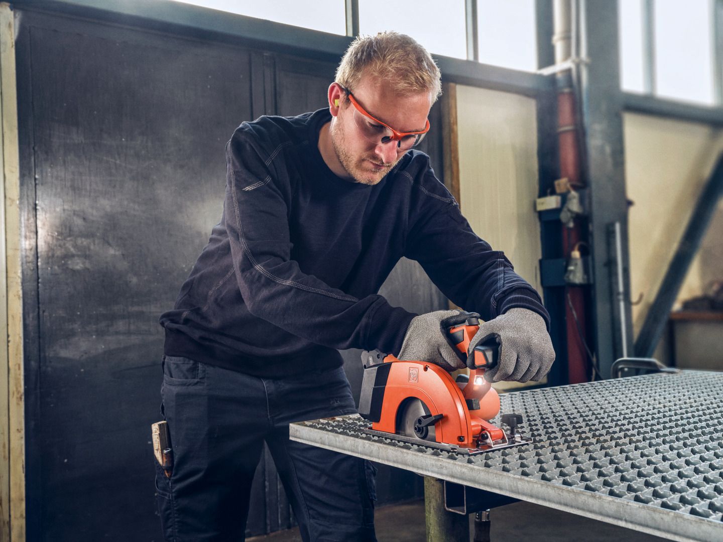 FEIN Kompakte Akku-Handkreissäge für Metall F-IRON Cut 57 AS