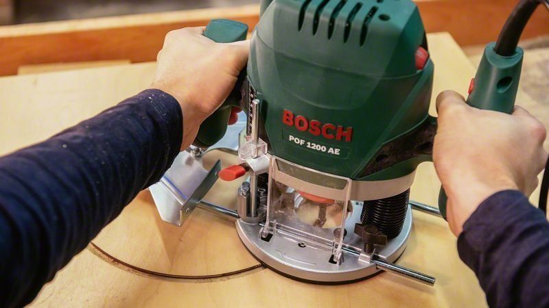Bosch Oberfräse POF 1200 AE