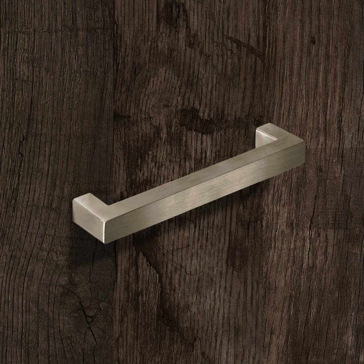 Griff Aosta, Bohrabstand 256, L 272 mm, B 16 mm, H