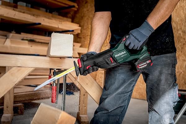 Akku-Säbelsäge solo SSEP 18 LT Metabo ohne Akku ohne Ladegerät metaBOX