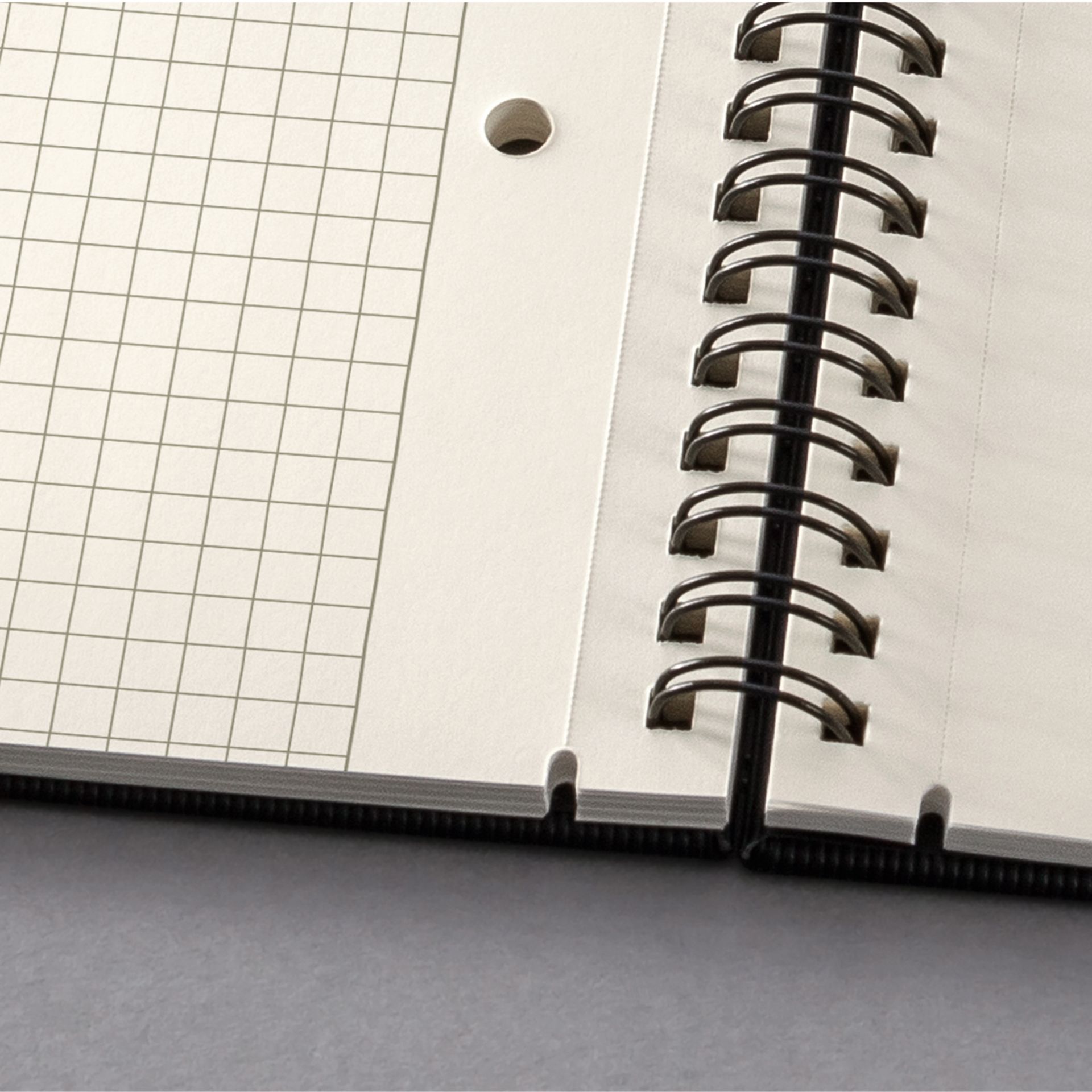 Collegeblock Conceptum Hardcover A4 kariert 80g sw