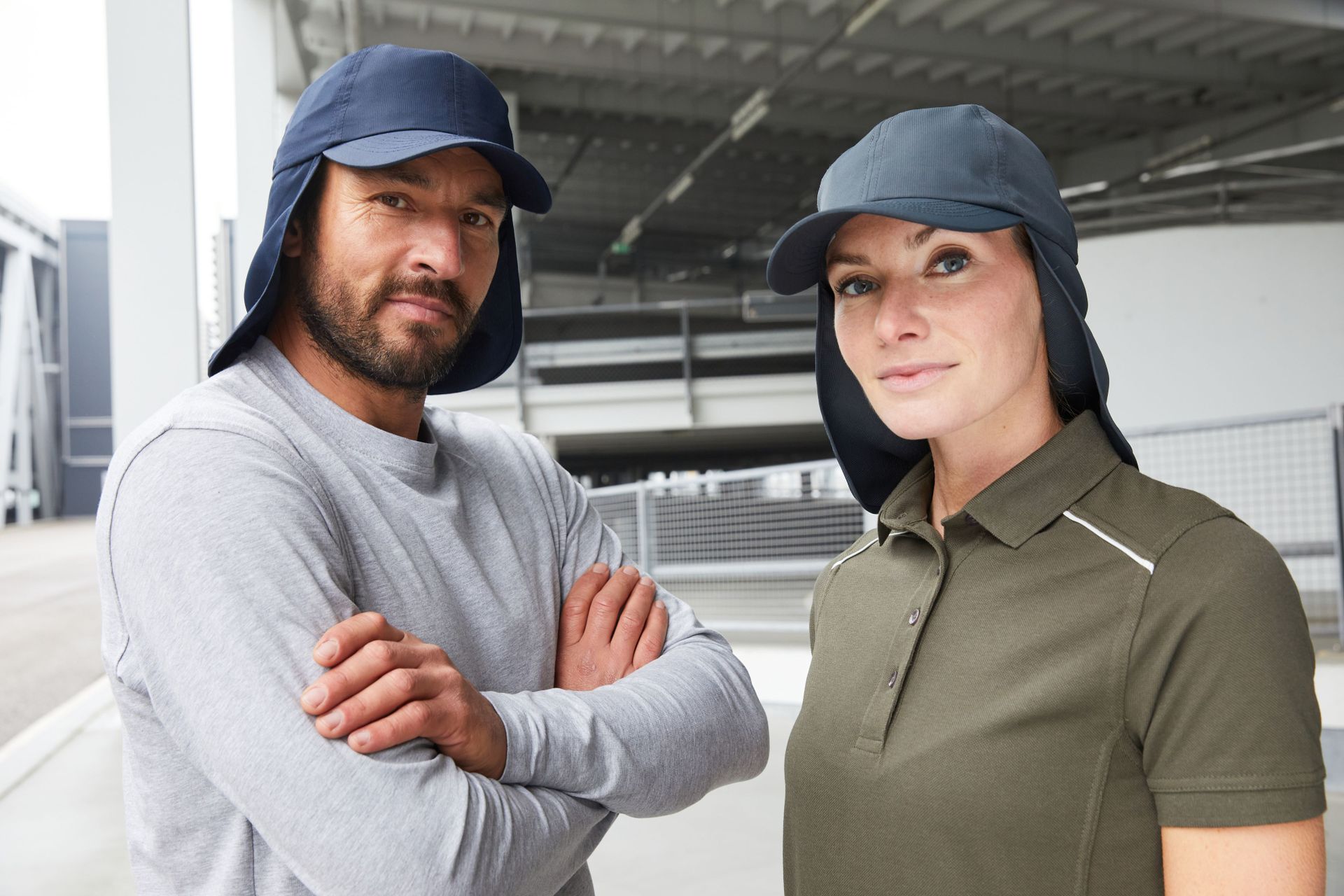 6 Panel Cap mit extra langem Nackenschutz