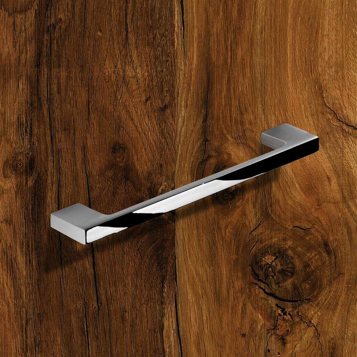 Griff Belluno, Bohrabstand 96, L 130 mm, B 9 mm, H
