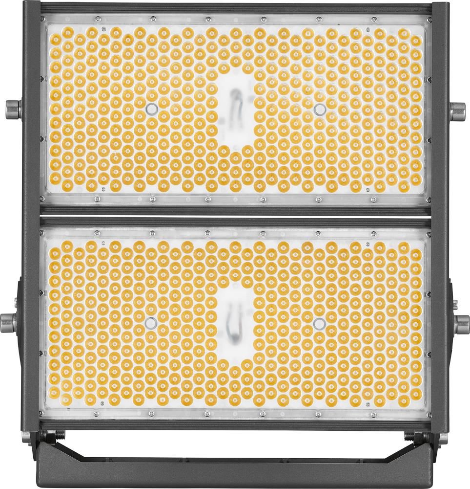 Kranstrahler Iluminator 75.400Lm 10m Gummikabel + Stecker Schutzart d. Leuchte:IP66