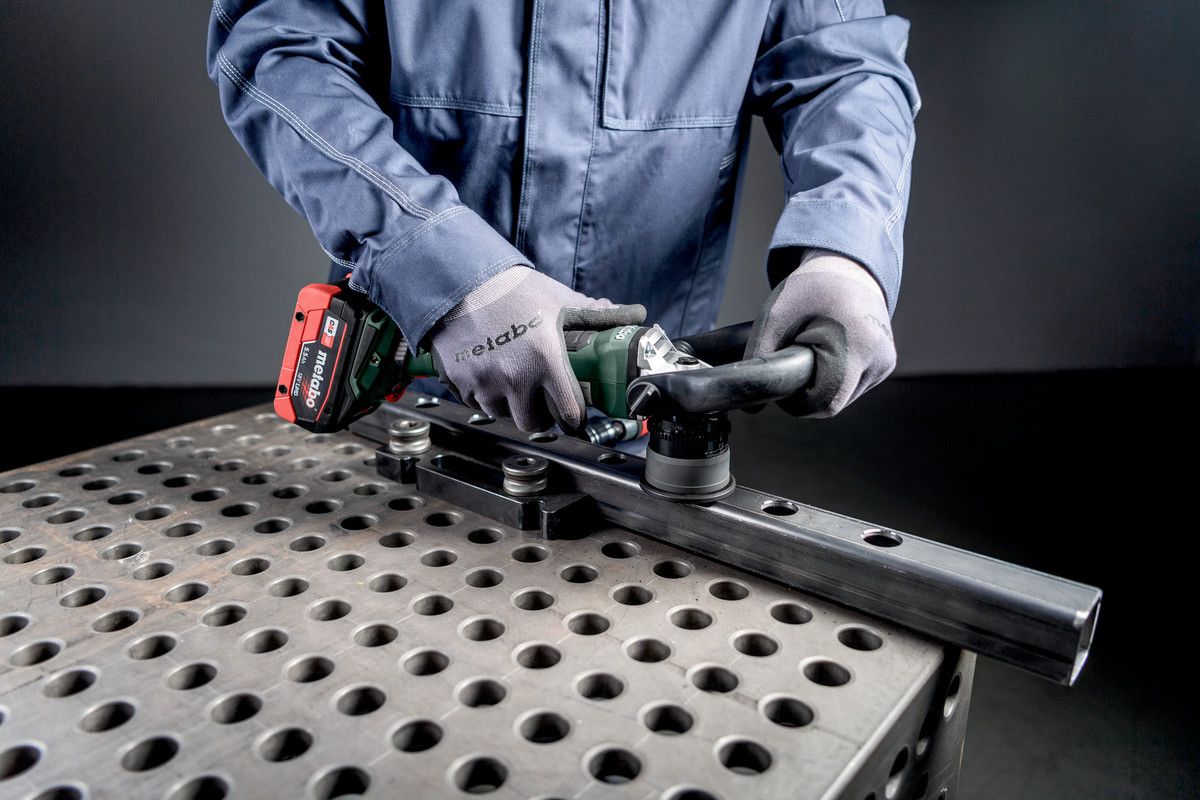 Akku-Kantenfräse solo KFMVB 18 LTX 4 RF Metabo ohne Akku ohne Ladegerät metaBOX