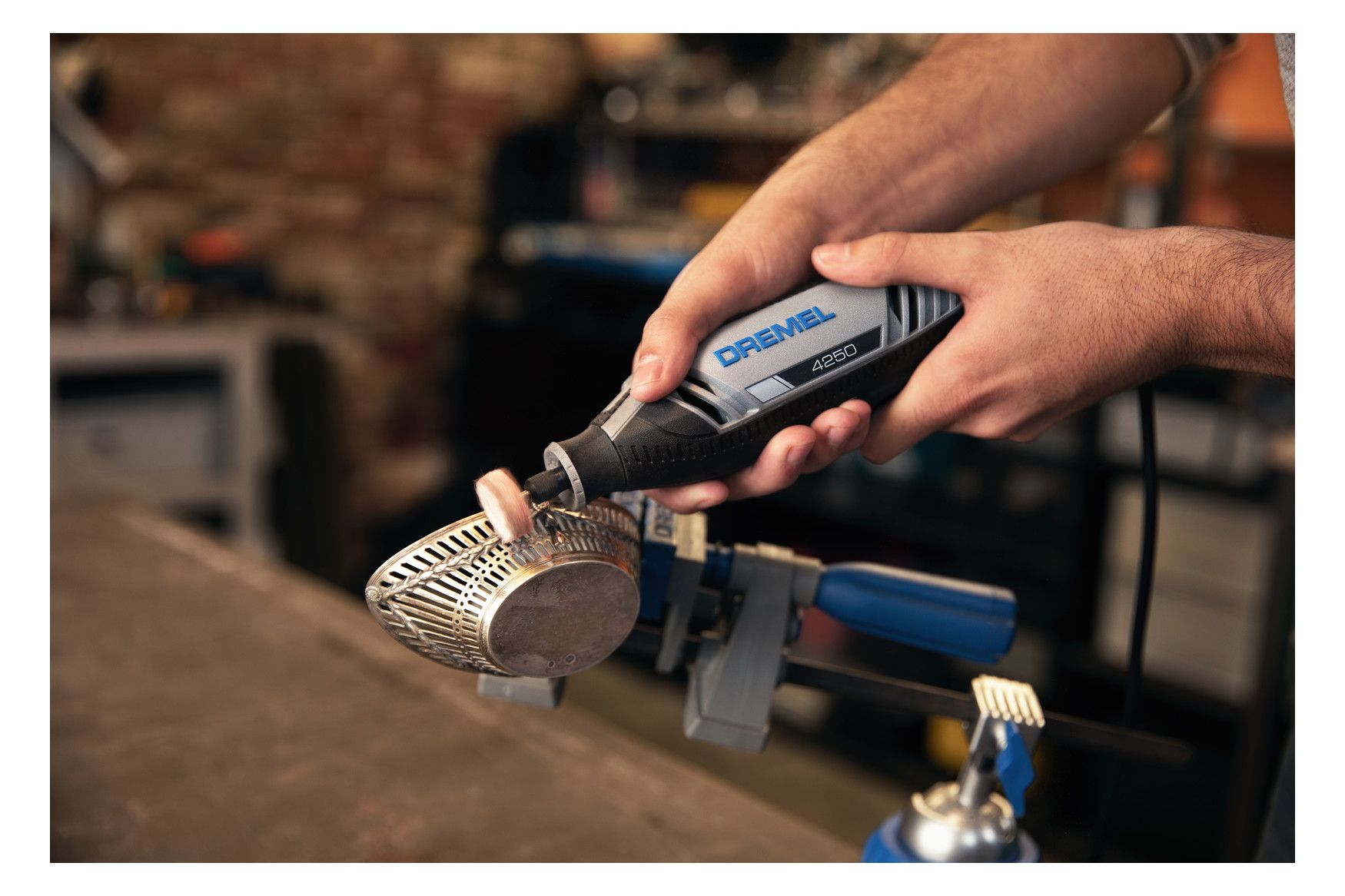 DREMEL Multifunktionswerkzeug in Tasche