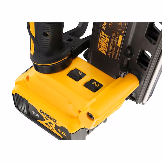 DeWalt Akku-Nagler 18V / 5,0Ah