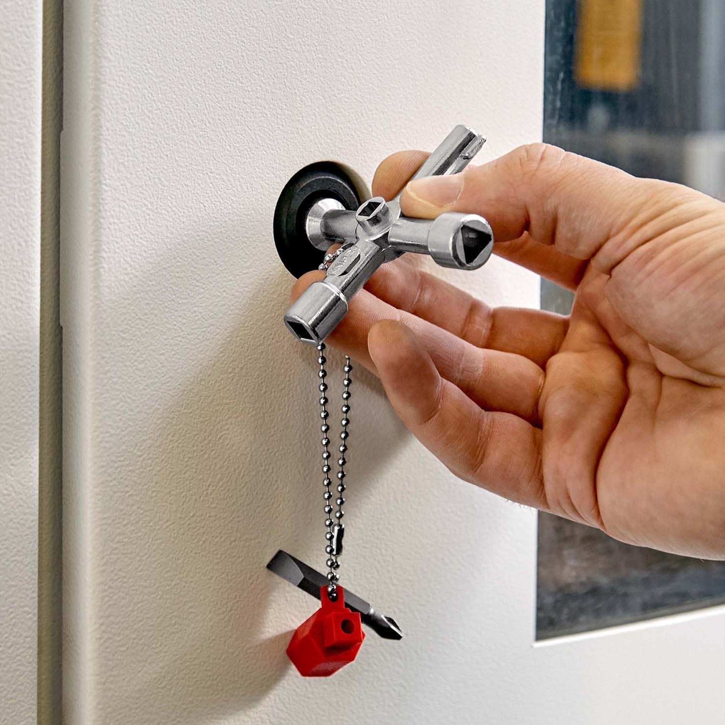 KNIPEX Schaltschrankschlüssel der Standard Schaltschrankschlüssel