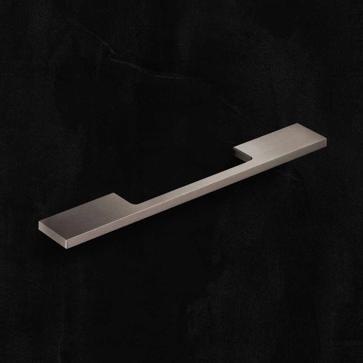 Griff Velitra, Bohrabstand 128 / 192 mm, L 204 mm,