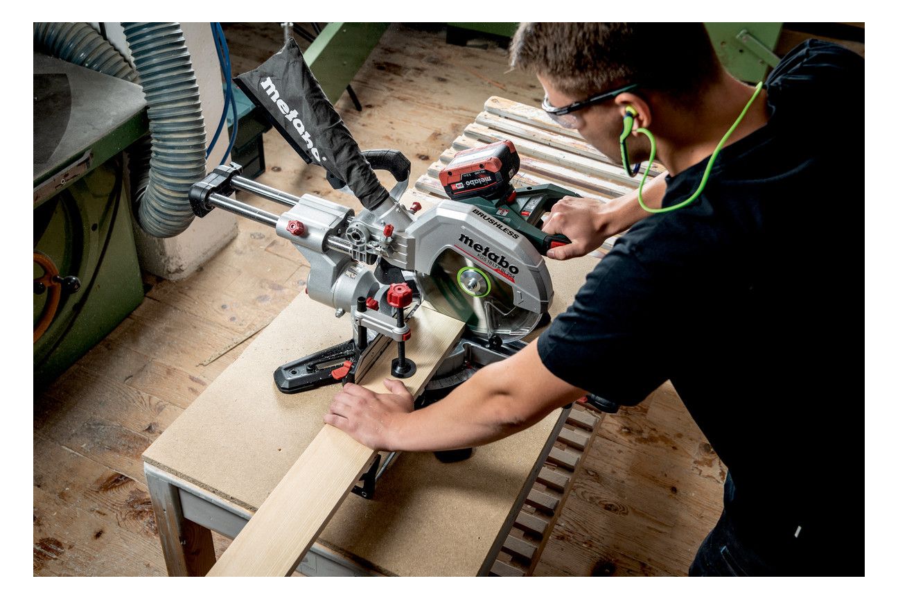 METABO Akku-Kappsäge mit Zugfunktion