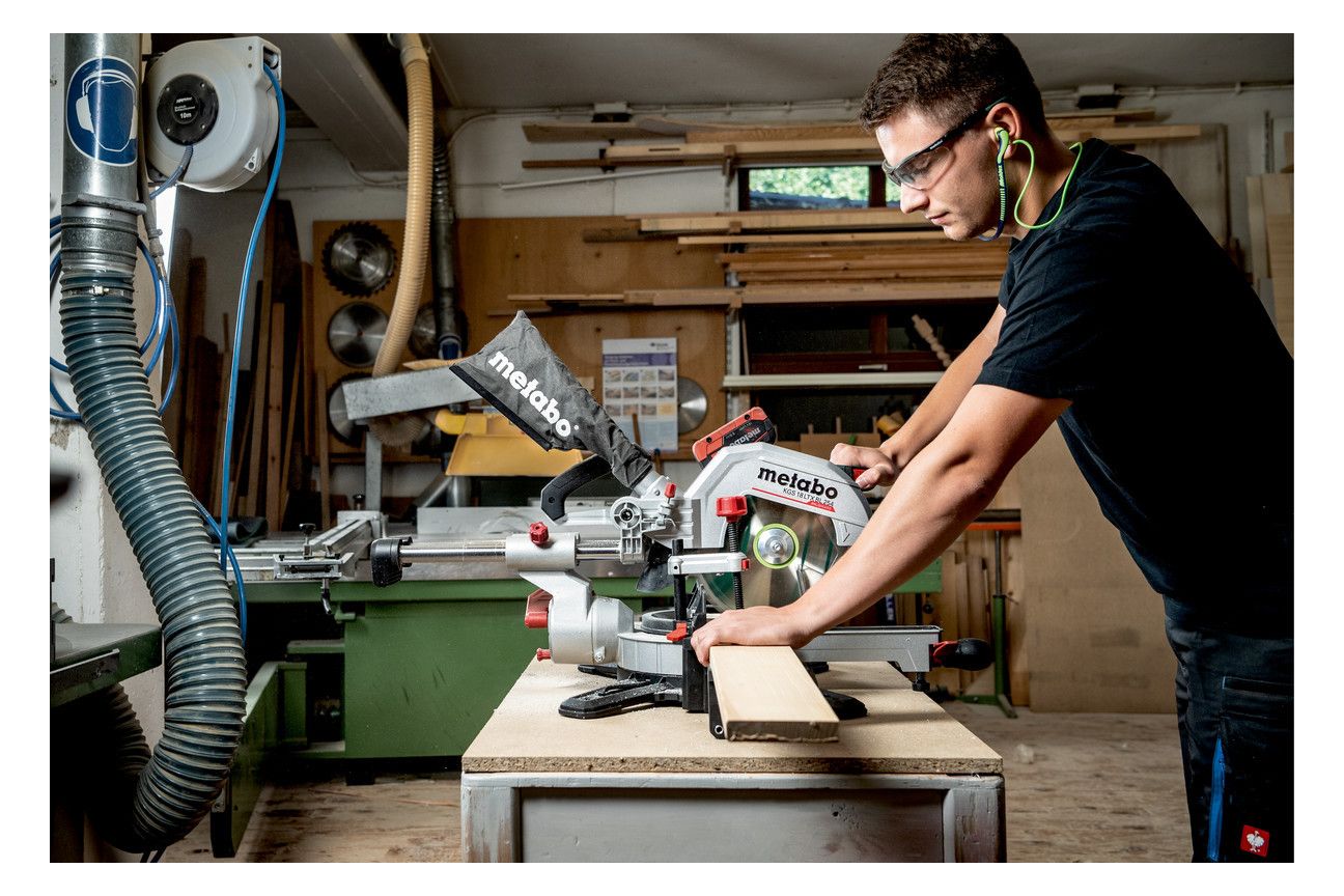 METABO Akku-Kappsäge mit Zugfunktion