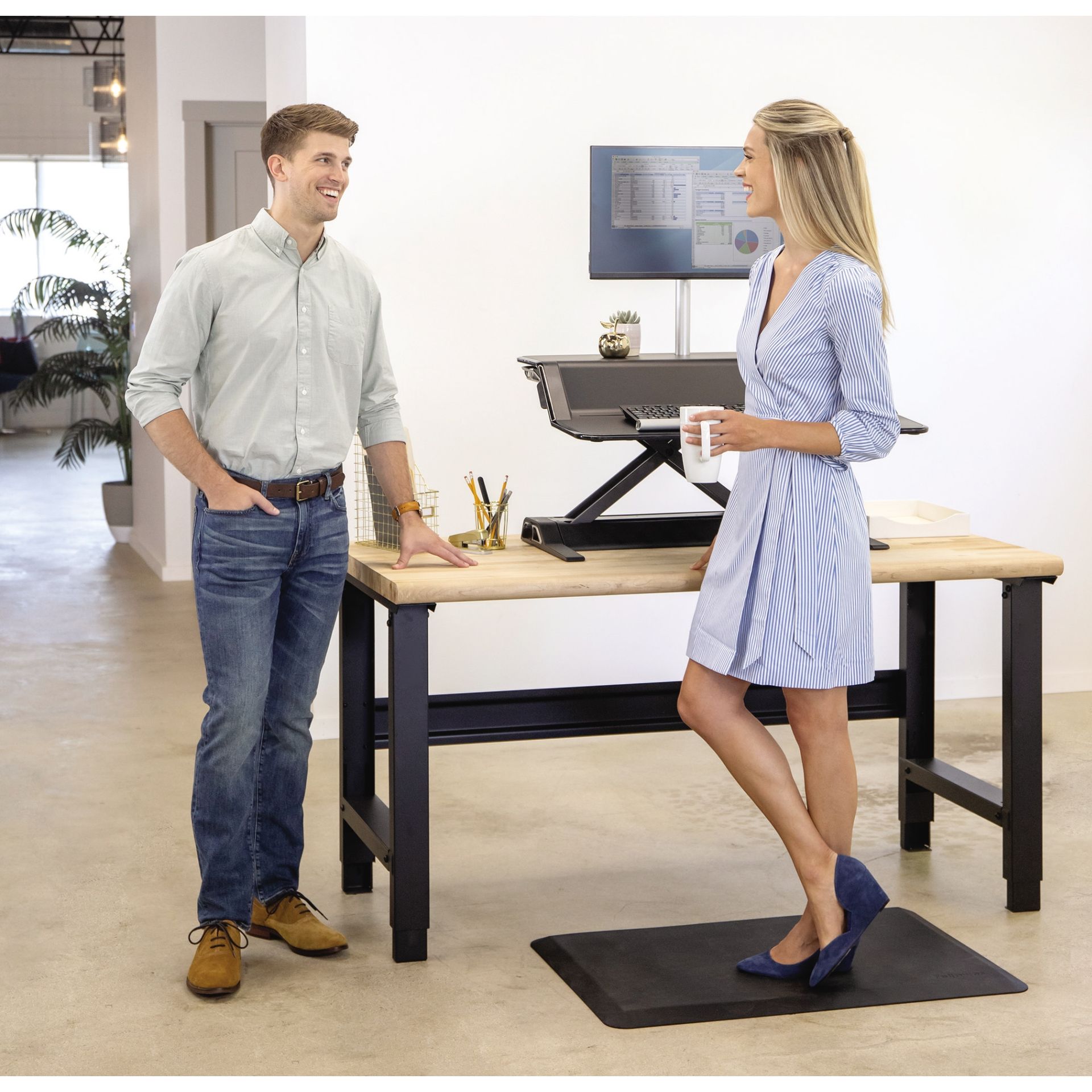 Sitz-Steh-Workstation Lotus schwarz