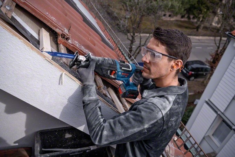 Bosch Akku-Säbelsäge BITURBO GSA 18V-28