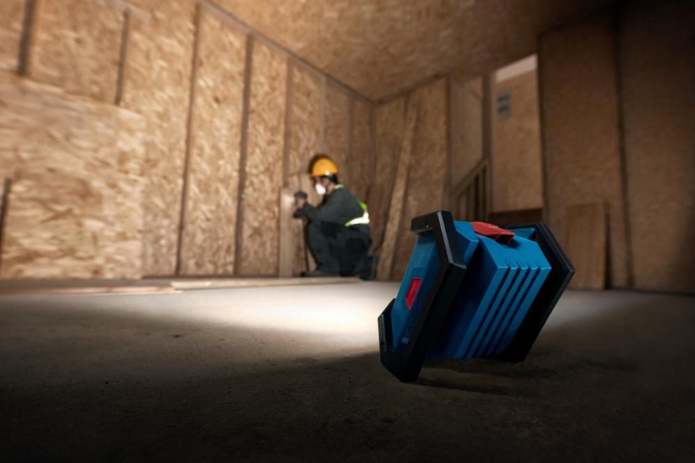 Akku-Baustrahler GLI18V-1500 ohne Akku ohne Ladegerät Karton