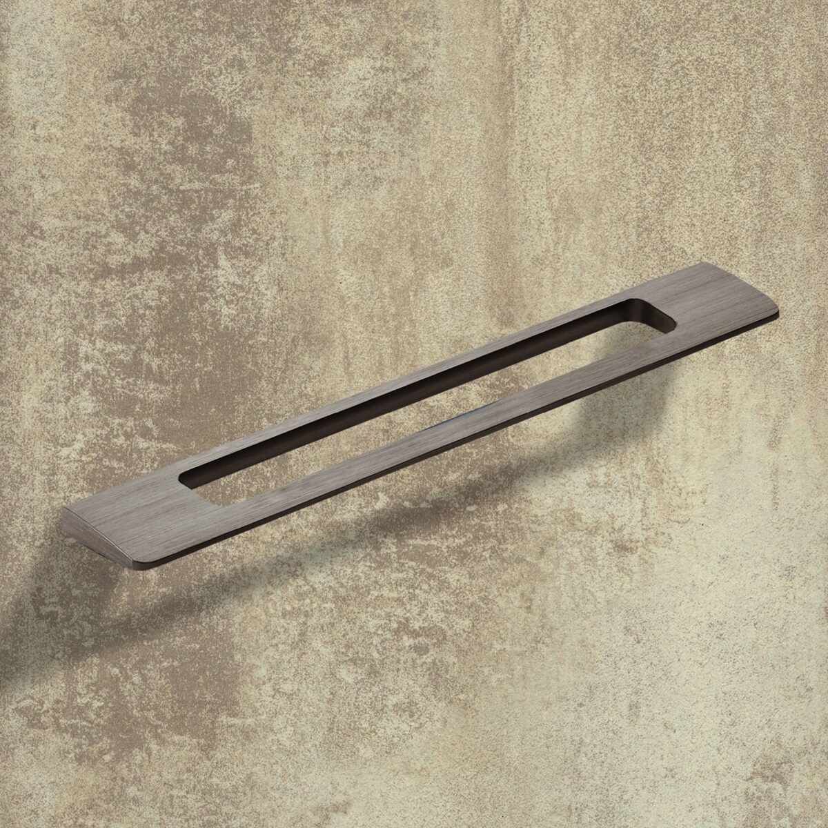 Griff Nubia, Bohrabstand 192 / 352 mm, L 437 mm, B