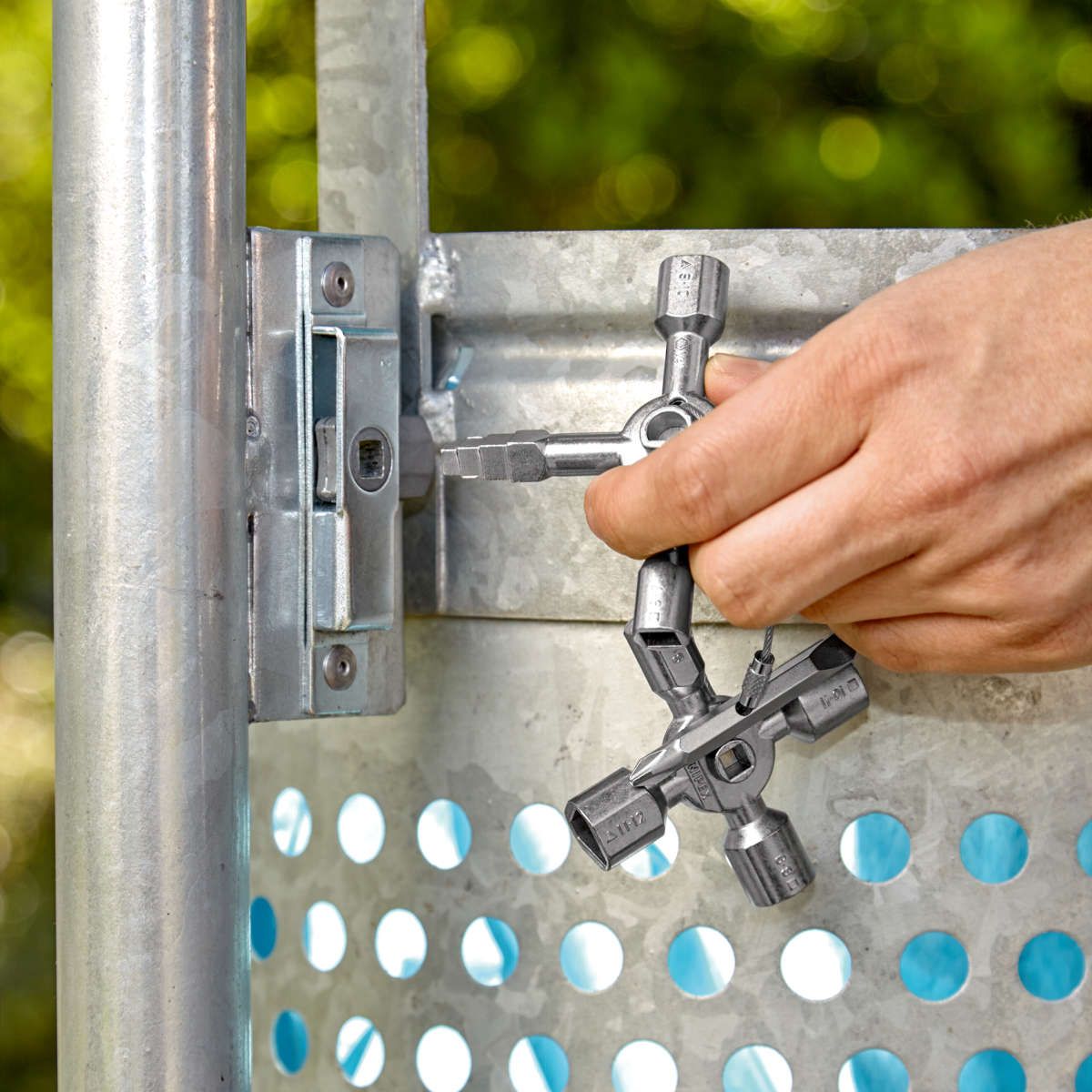 KNIPEX 00 11 01 TwinKey® Schaltschrankschlüssel für gängige Schränke und Absperrsysteme 92 mm