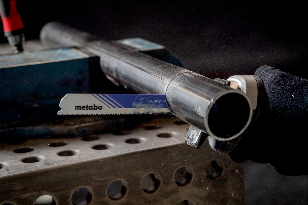 Akku-Säbelsäge solo SSEP 18 LTX BL MVT ohne Akku ohne Ladegerät metaBOX
