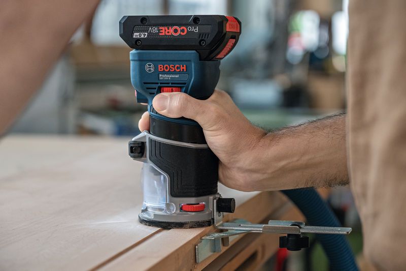 Bosch Akku-Kantenfräse GKF 18V-8