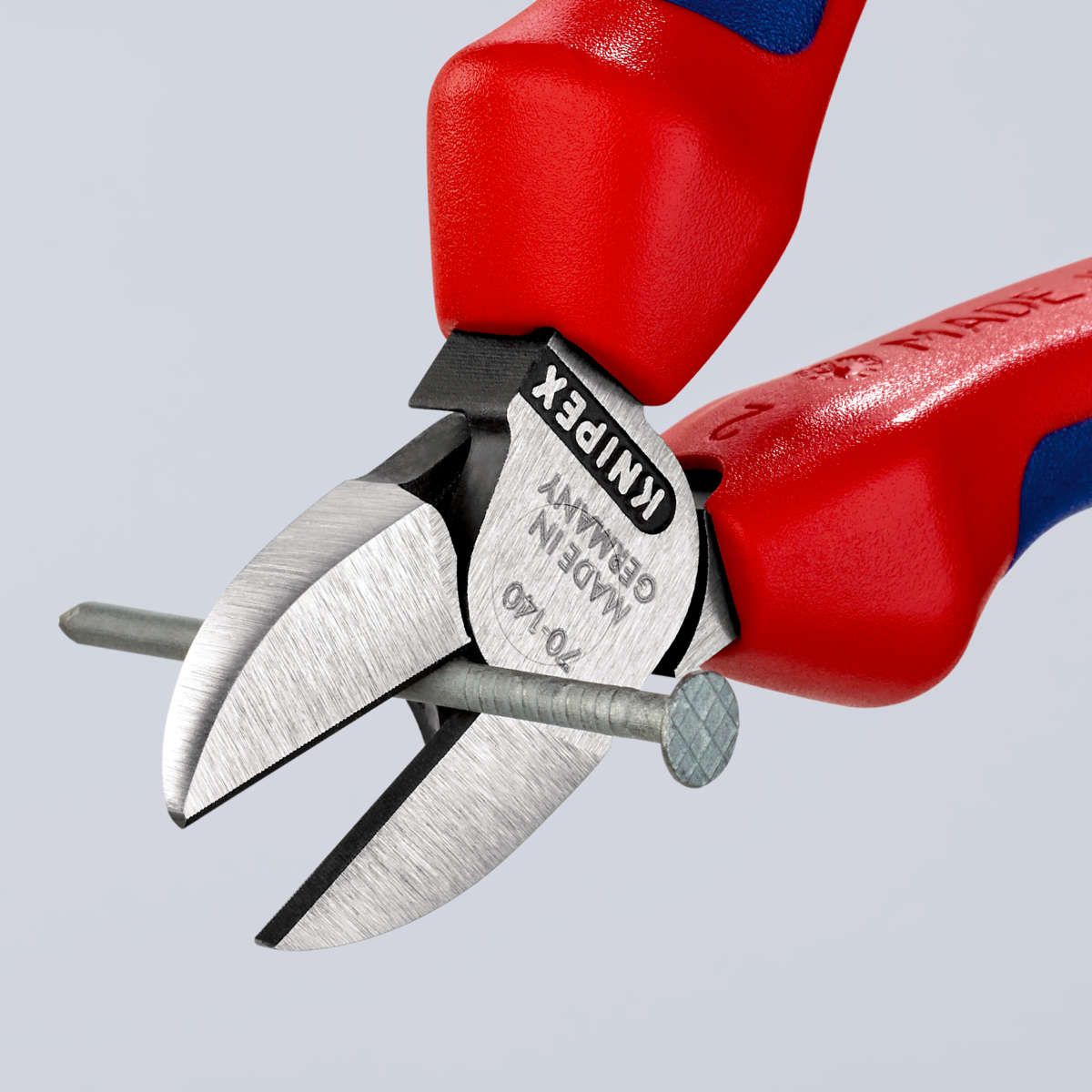 KNIPEX 70 02 140 Seitenschneider mit Mehrkomponenten-Hüllen schwarz atramentiert 140 mm