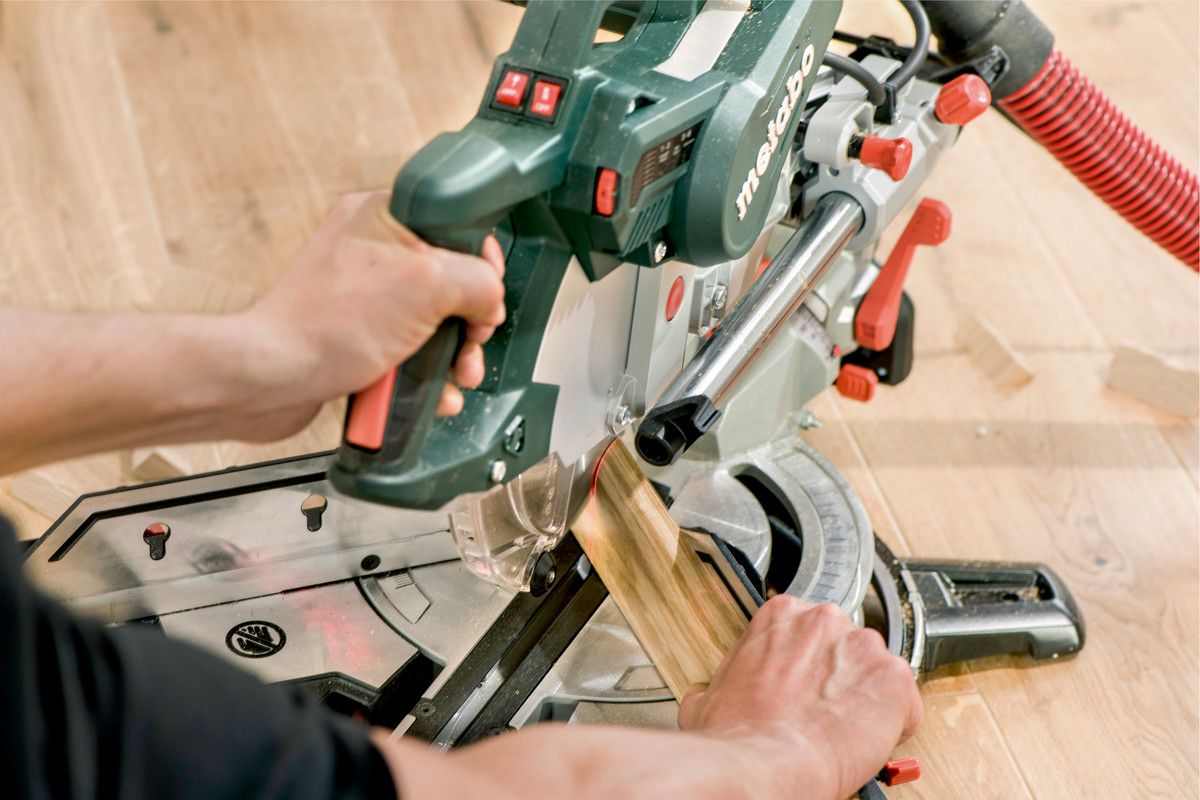 Kapp- und Gehrungssäge KGSV 72 xact SYM Metabo