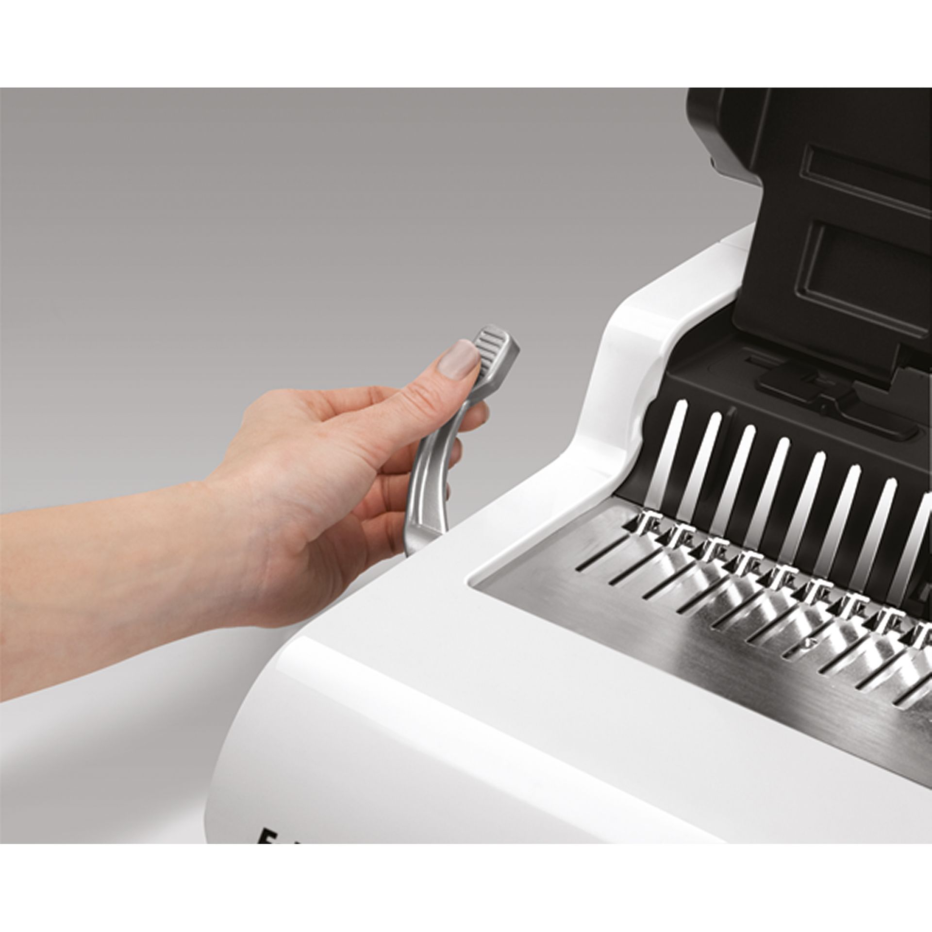 Plastikbindegerät Pulsar E silber