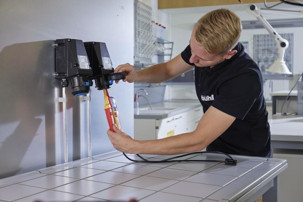 WIHA Spannungsprüfer 0,5-1000V AC/DC CAT IV 1000V