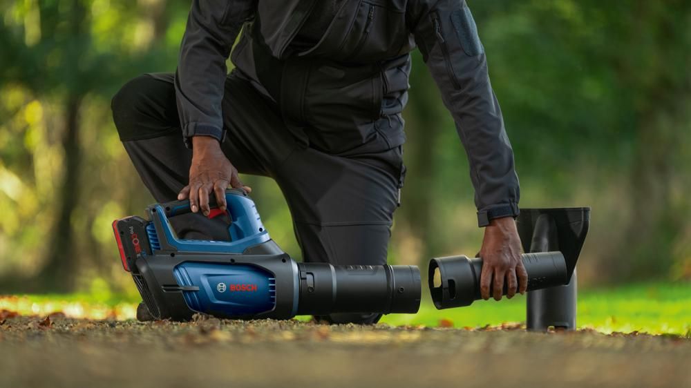 Akku-Gebläse, solo GBL 18V-800 Bosch ohne Akku ohne Ladegerät Karton
