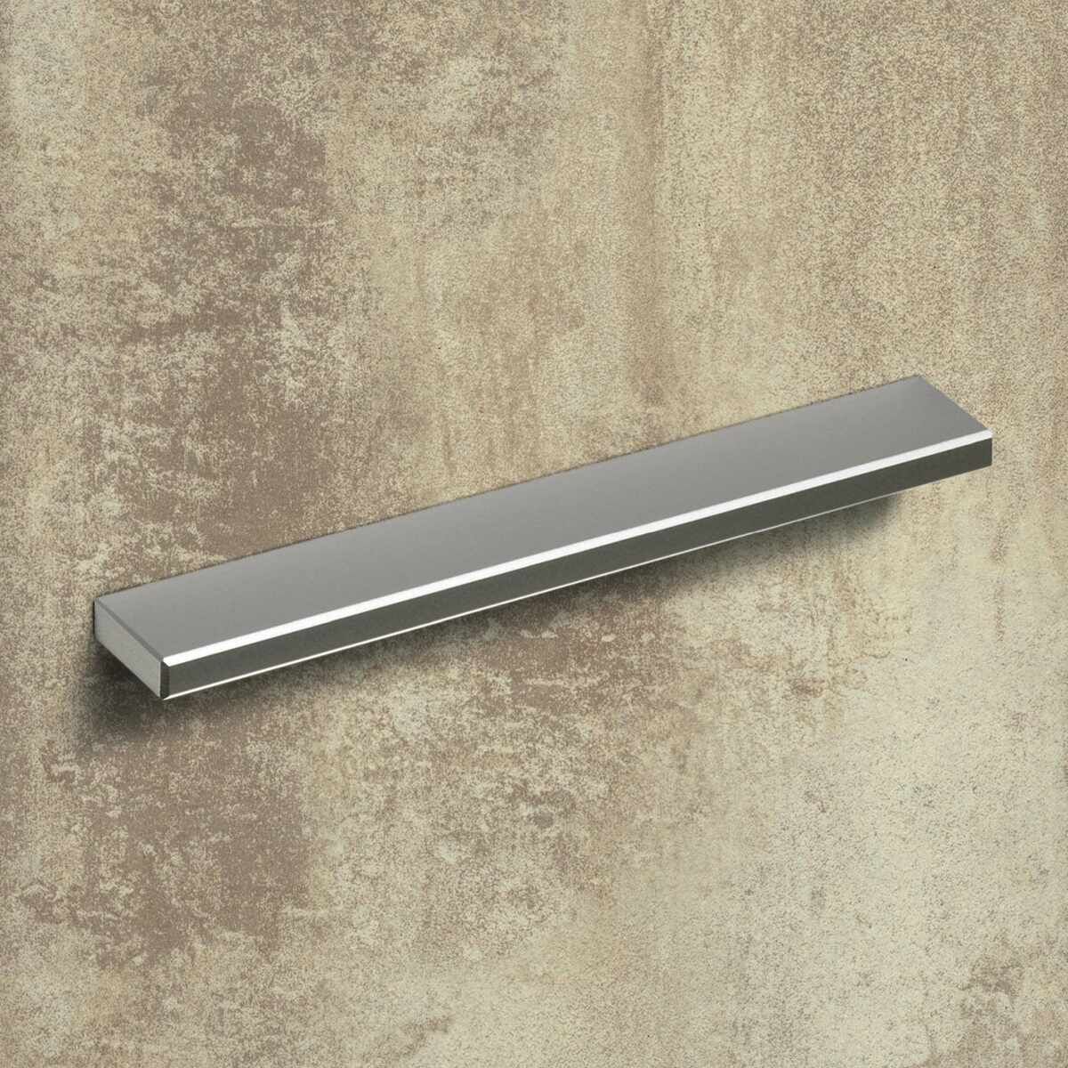 Griffleiste Stabia, Bohrabstand 128, L 140 mm, B 8