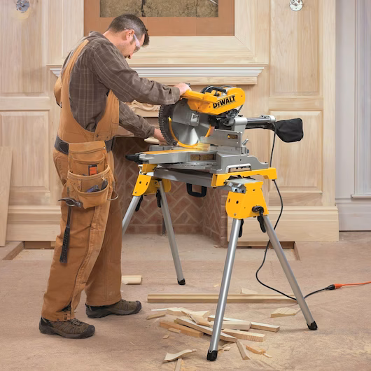 DeWalt Paneelsäge 305 mm