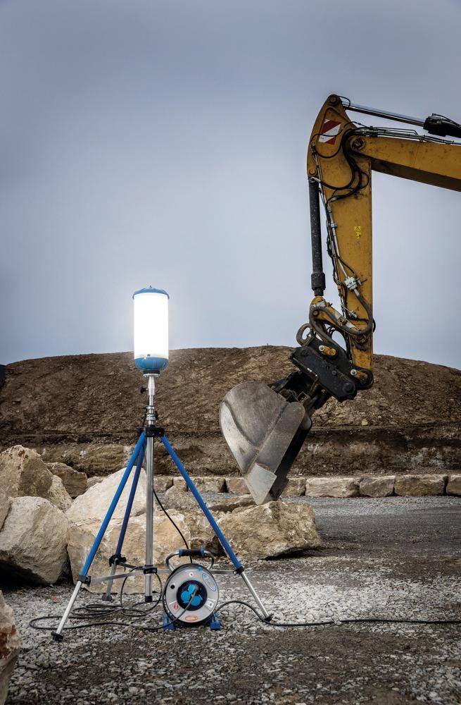 EnergyTube XL 200 W, mit Profi Stativ XXL 30.000 Lumen, Höhe 4,60m