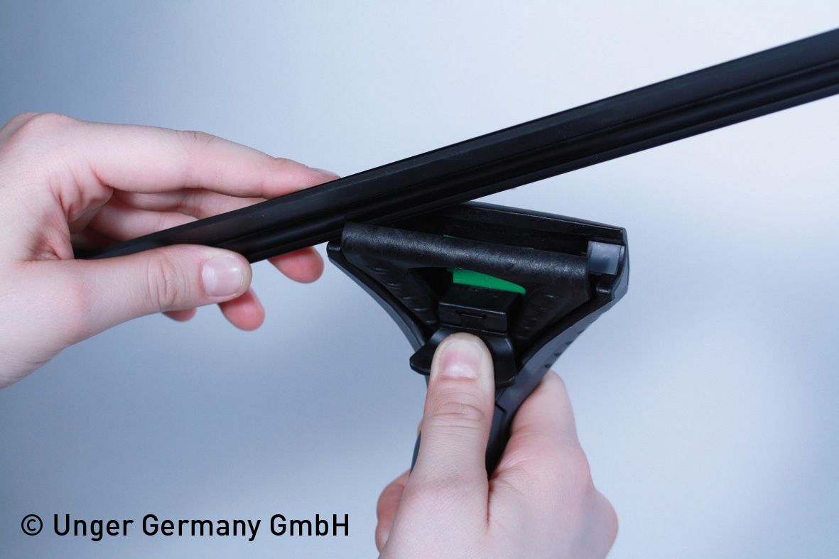 ErgoTec®-NINJA Fensterwischer 35cm, kpl., 40°
