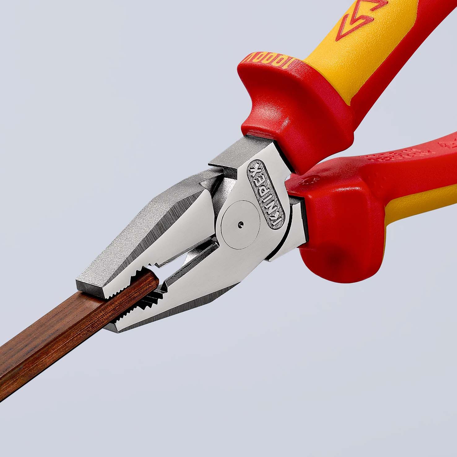 KNIPEX Kraft-Kombizange isoliert mit Mehrkomponenten-Hüllen,