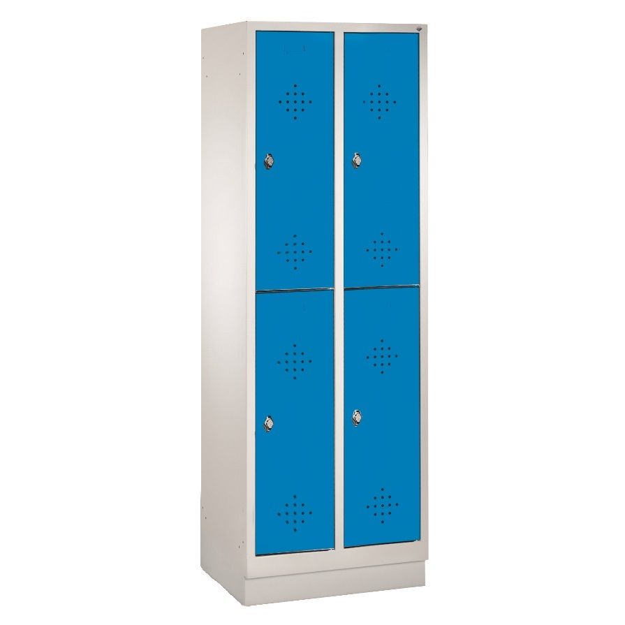 CP Garderobenschrank auf Sockel
