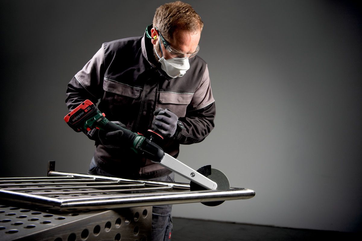 Akku Kehlnahtschleifer KNSVB 18 LTX BL 150 solo Metabo ohne Akku ohne Ladegerät metaBOX