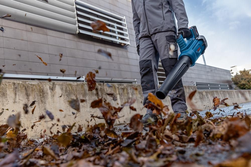 Akku-Gebläse solo GBL 18V-750 Bosch ohne Akku ohne Ladegerät Karton