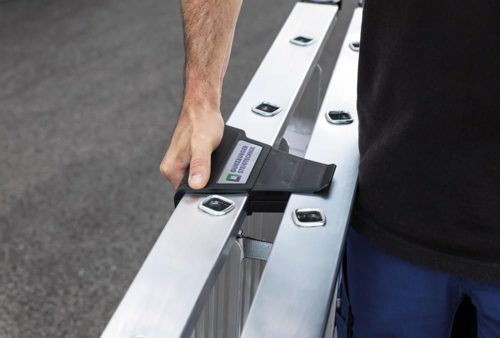 Alu-Stehleiter 3 Stufen clip-step Gesamthöhe 1,34 m Arbeitshöhe bis 2,70 m