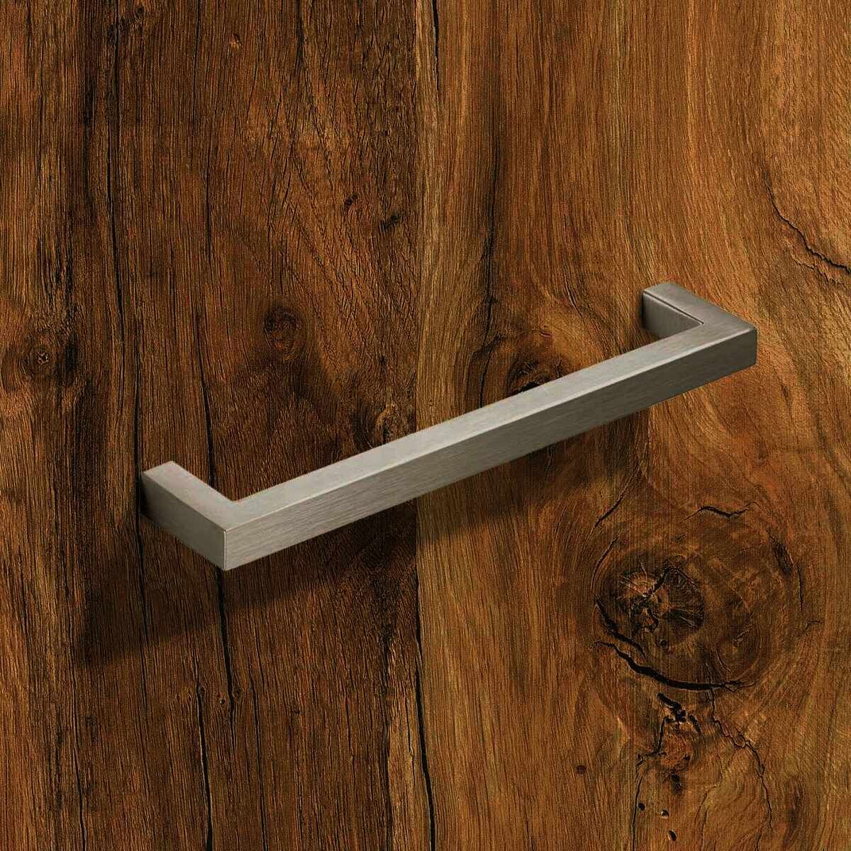 Griff Anzio, Bohrabstand 96, L 106 mm, B 10 mm, H