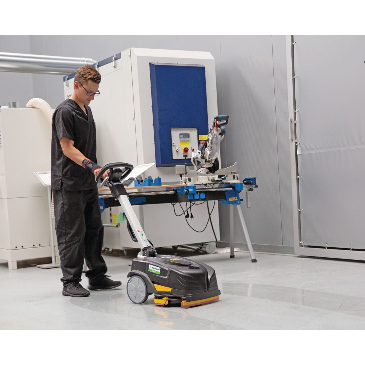 Handgeführte Scheuersaugmaschine Cleancraft SSM 281