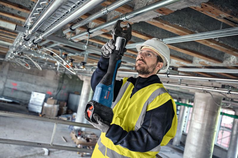Bosch Akku-Presswerkzeug GPT 18V-32