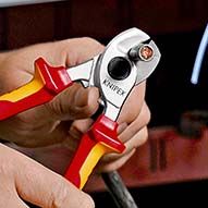 KNIPEX Kabelschere isoliert mit Mehrkomponenten-Hüllen,