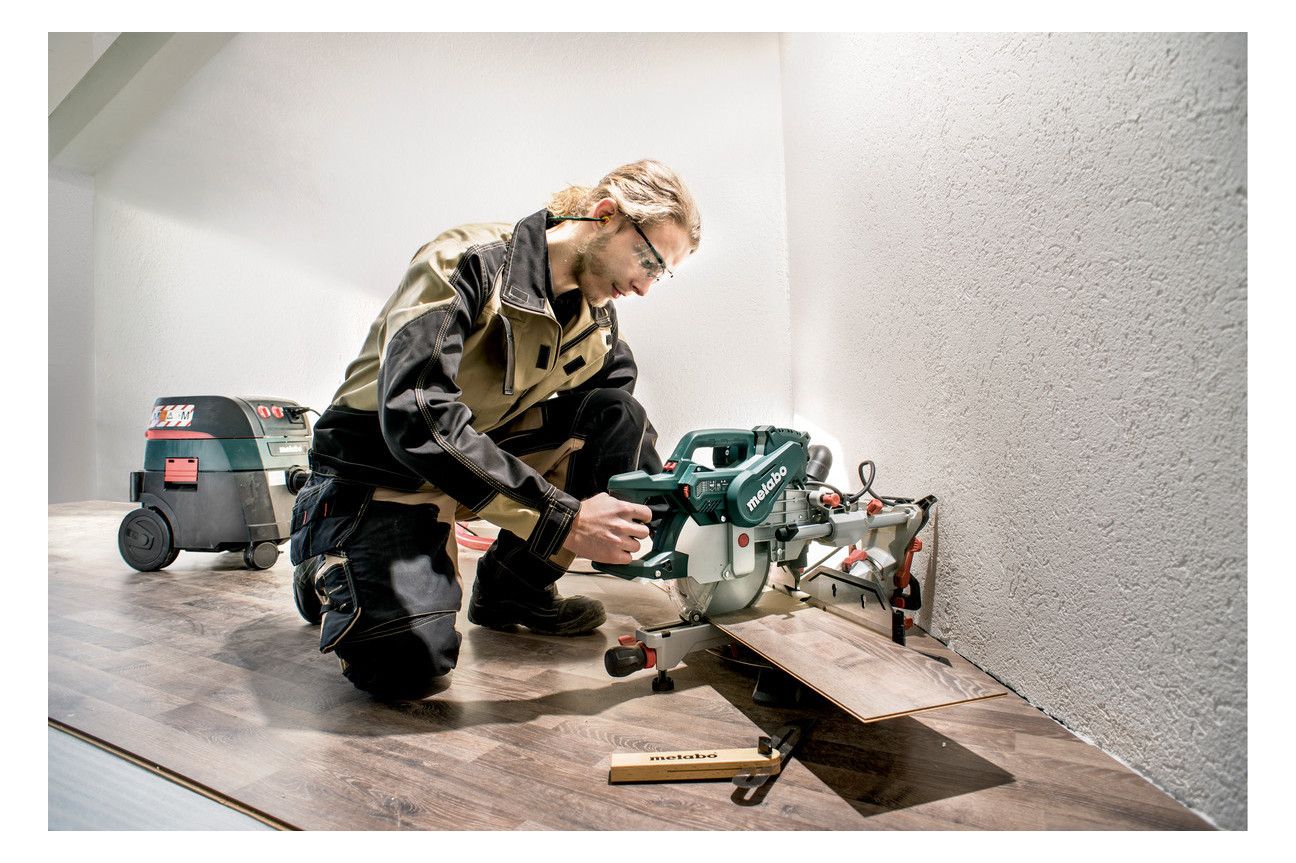 METABO Kappsäge, 230V, 1800W