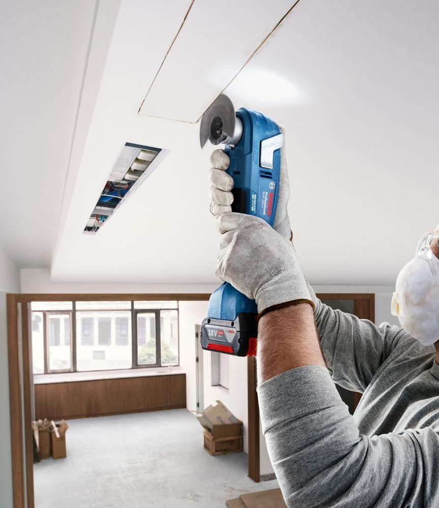 Akku-Multitool solo GOP 18V-34 + AC Bosch ohne Akku ohne Ladegerät L-Boxx