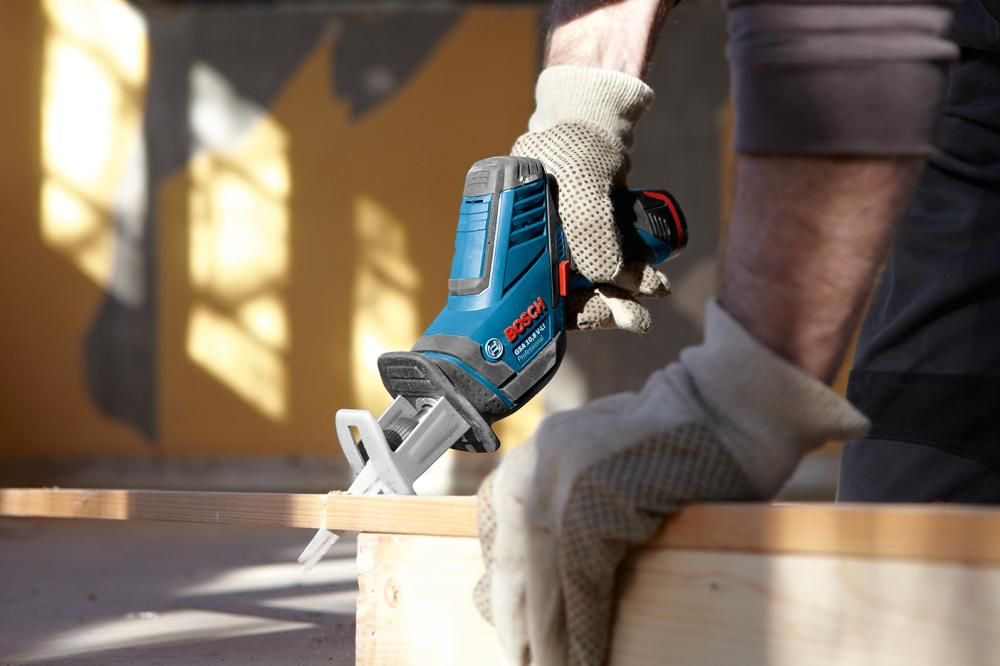 Akku-Säbelsäge solo GSA 12V-14 Bosch ohne Akku ohne Ladegerät L-Boxx