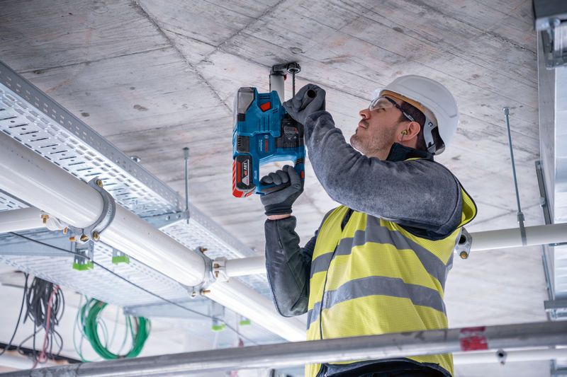 Bosch Akku-Bohrhammer GBH 18V-22