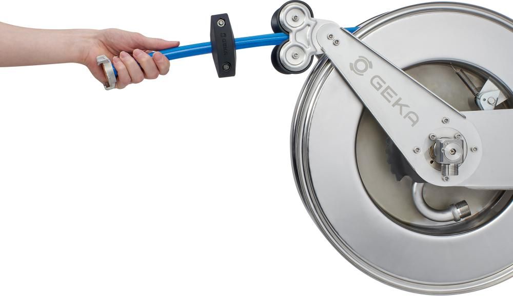 GEKA plus automatischer Schlauchaufroller EA15KSKEdelstahl, inkl. 20m DVGW-Schlauch 1/2" & Arm.