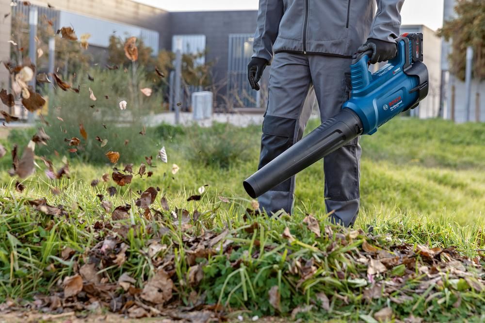 Akku-Gebläse solo GBL 18V-750 Bosch ohne Akku ohne Ladegerät Karton