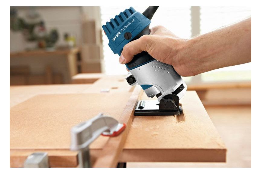 BOSCH Kantenfräse im Koffer