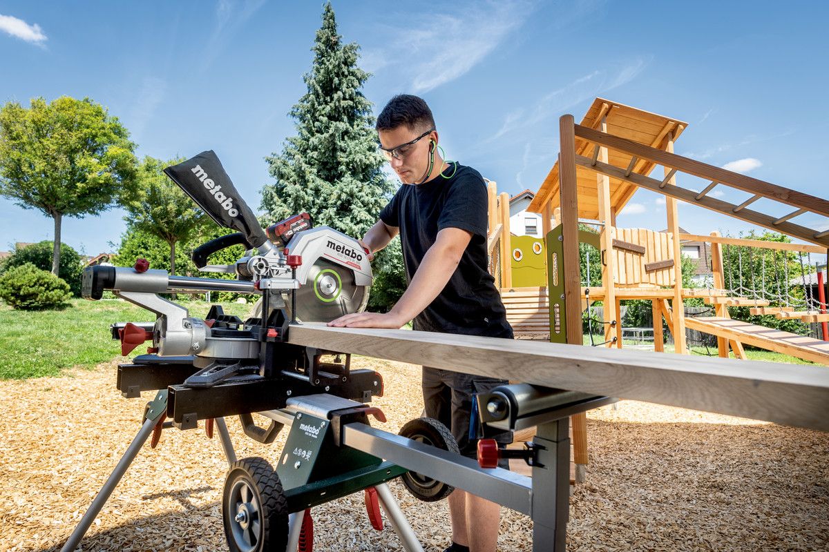 Akku-Kappsäge solo KGS 18 LTX BL 305 Metabo ohne Akku ohne Ladegerät Karton