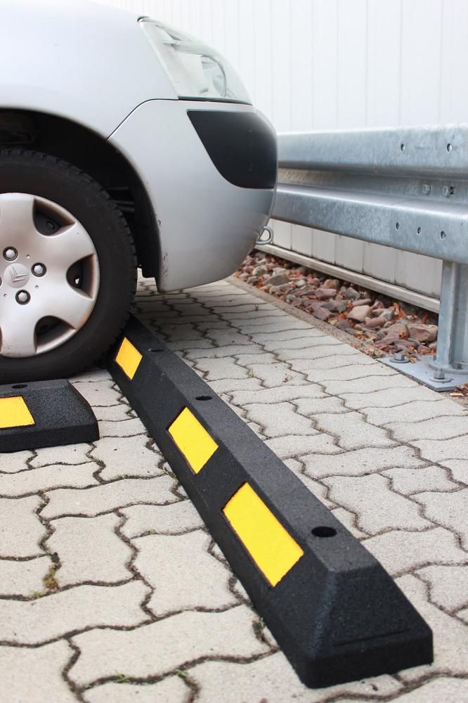 Parkplatzabgrenzung B1820xT152xH102 mm